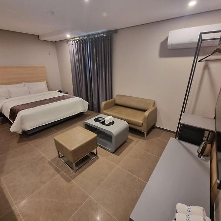 Yeoubi Hotel Jinju Ngoại thất bức ảnh