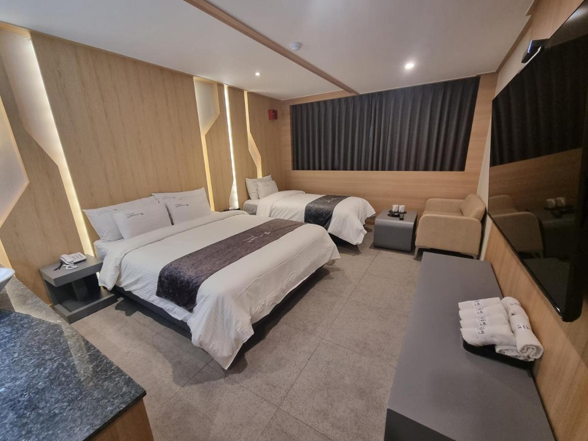 Yeoubi Hotel Jinju Ngoại thất bức ảnh