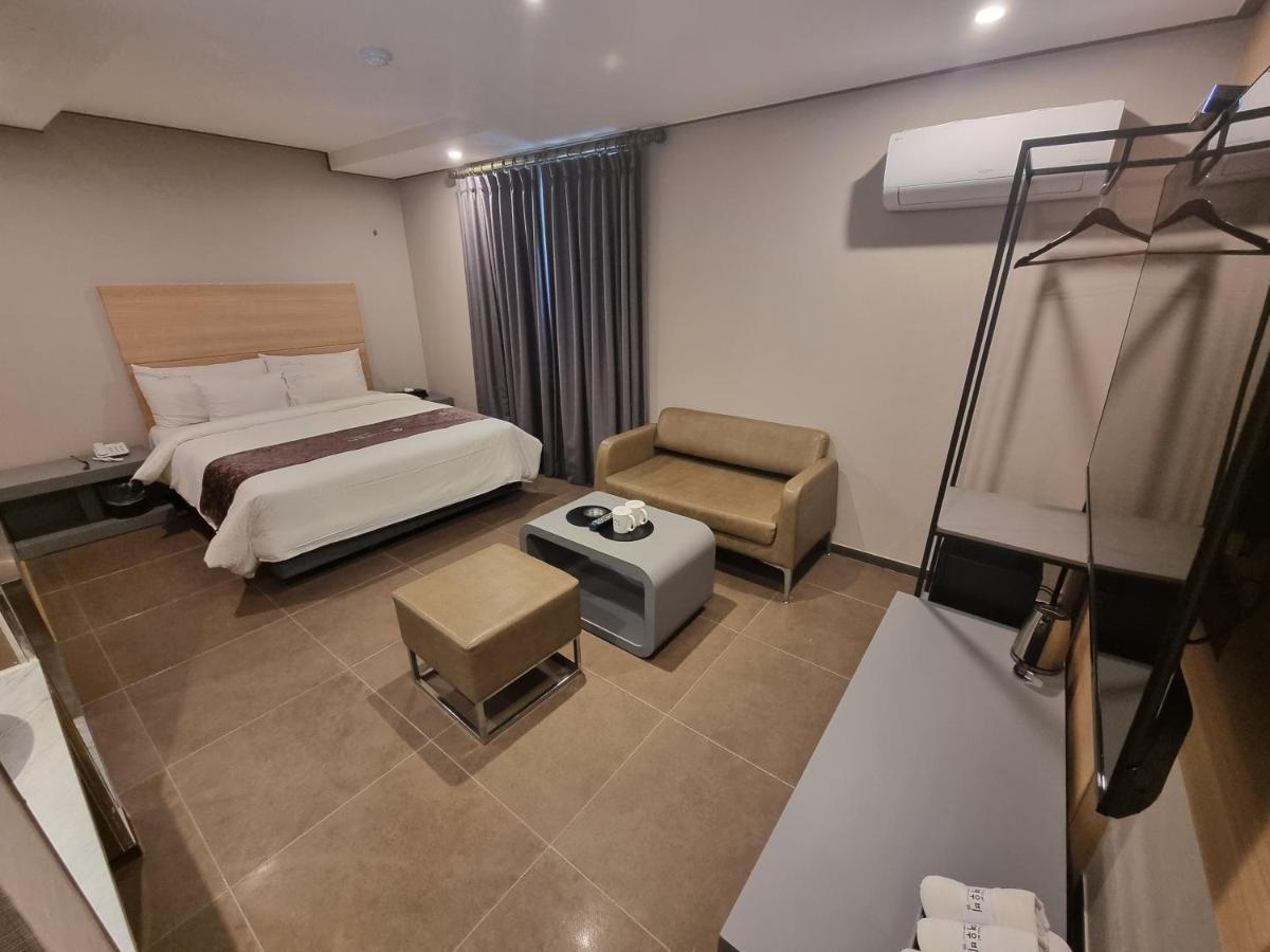 Yeoubi Hotel Jinju Ngoại thất bức ảnh